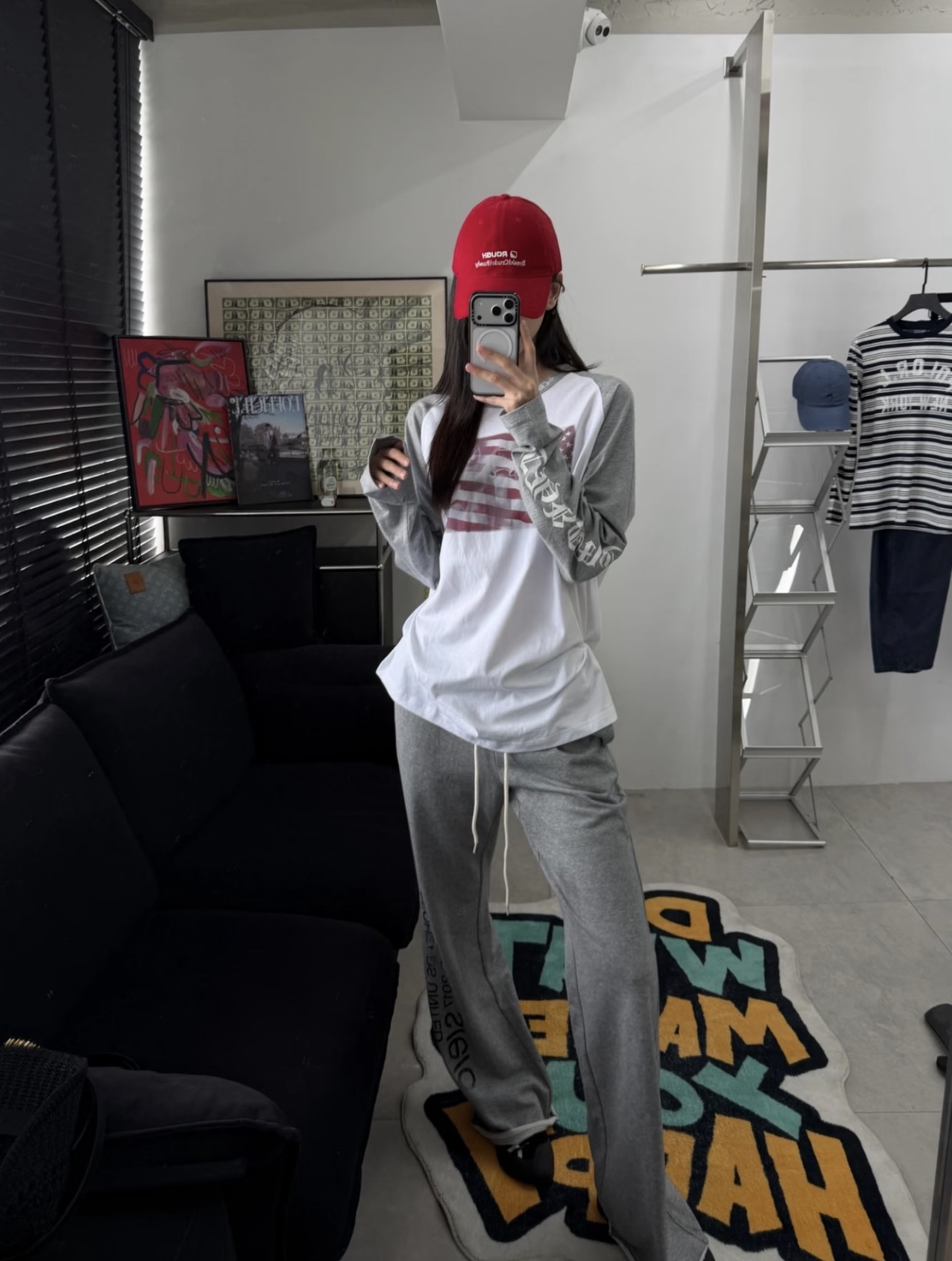 B 크ㄹ하츠ST 래글런 롱슬리브 티셔츠 2컬러