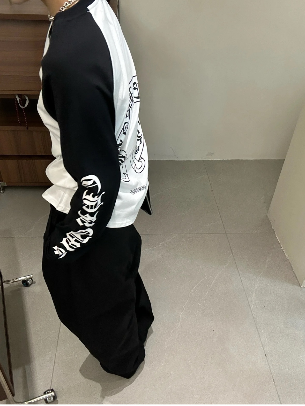 B 크ㄹ하츠ST 래글런 롱슬리브