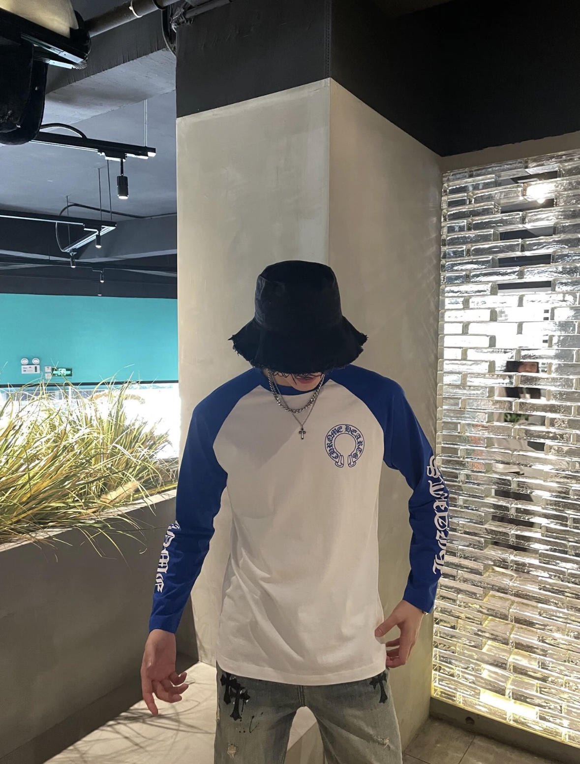 B 크ㄹ하츠ST 래글런 롱슬리브